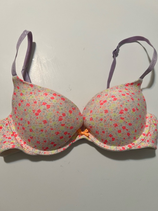Victoria's Secret Other - VS Plunge Bra. 38B